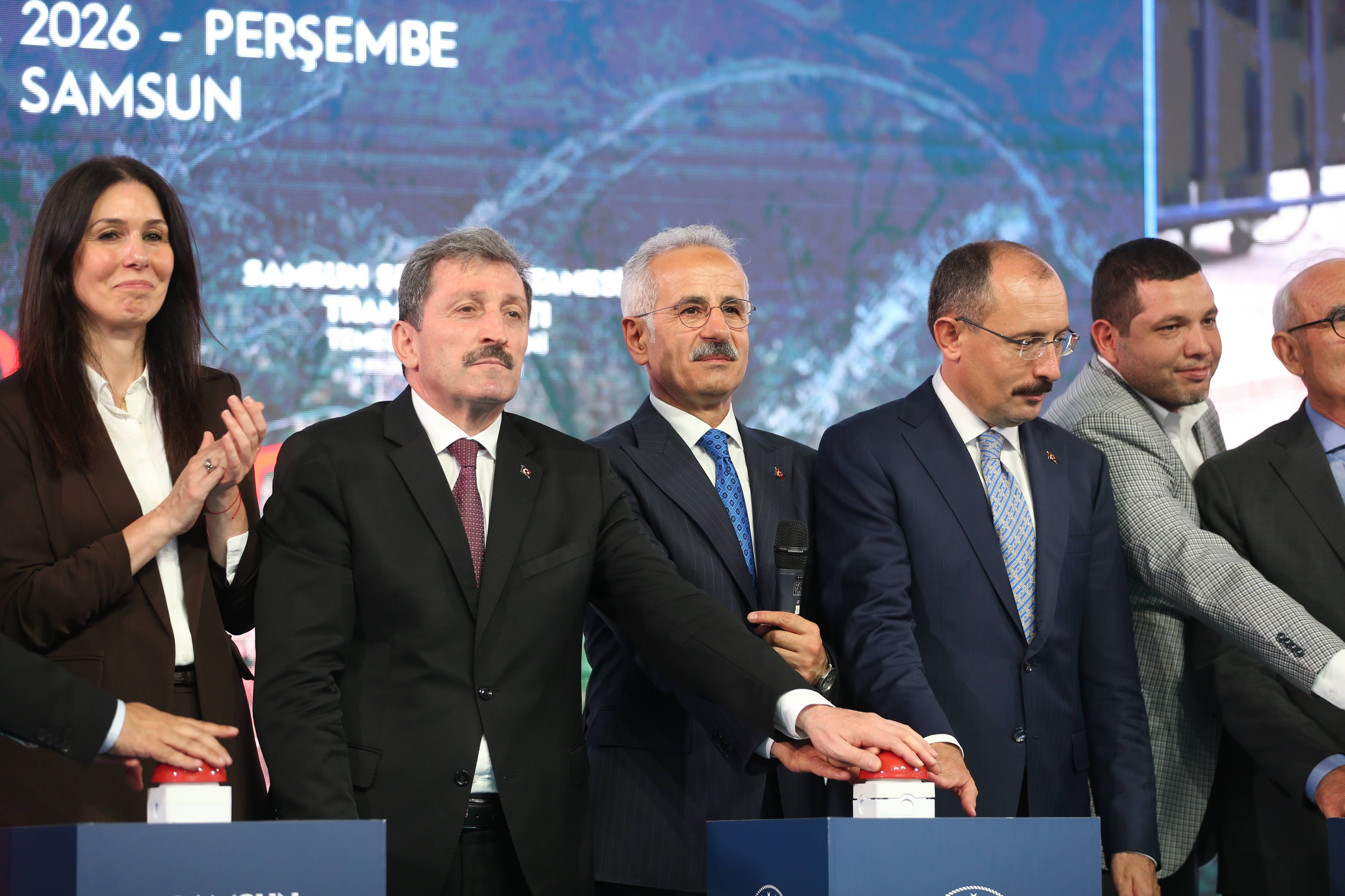 aa-20260903-42378472-42378467-bakan-uraloglu-samsun-sehir-hastanesi-tramvay-hatti-temel-atma-toreninde-konustu.jpg