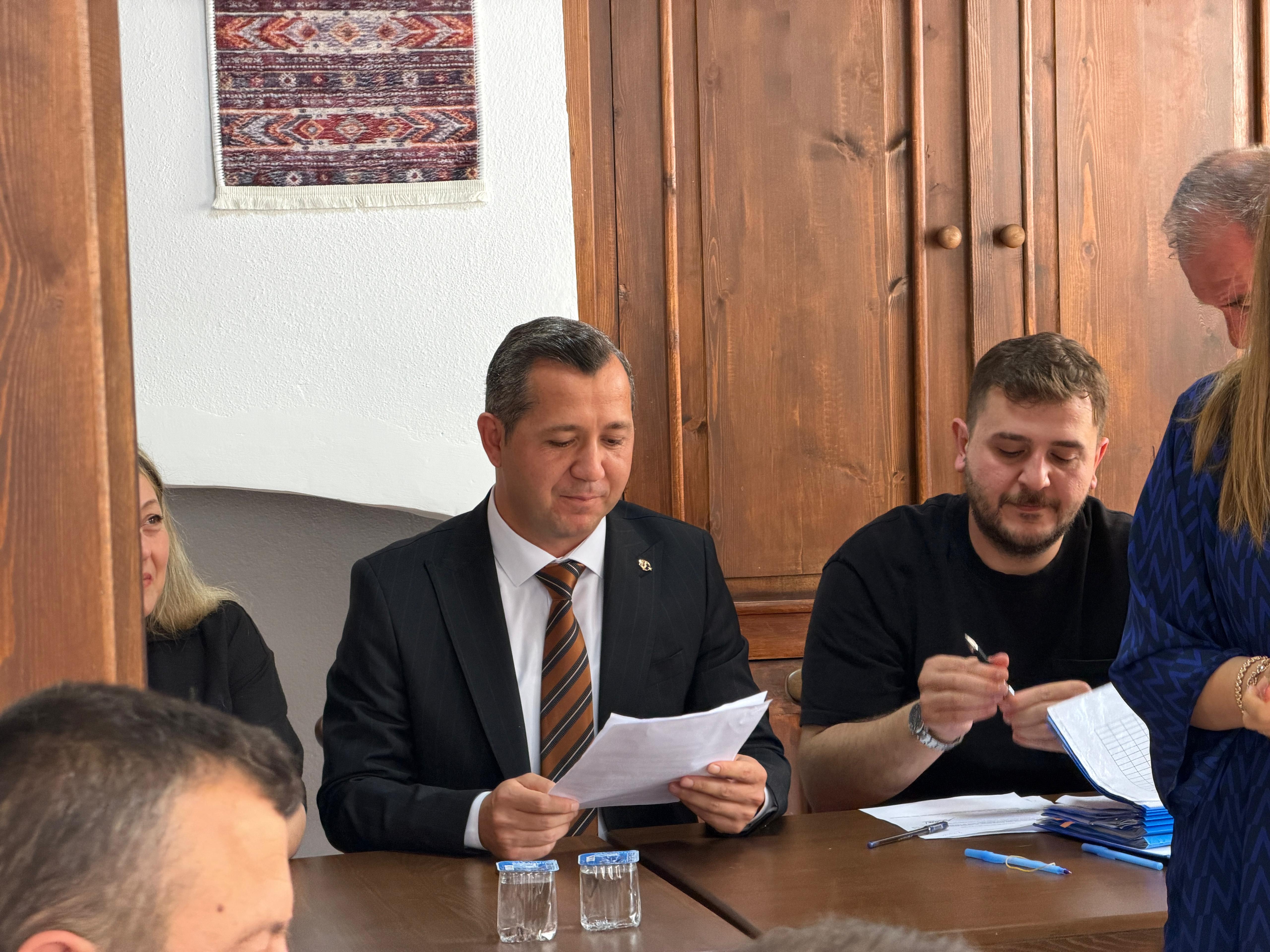 aa-20260904-42382974-42382970-alacam-belediyesi-kitap-kafede-meclis-toplantisi-duzenlendi.jpg