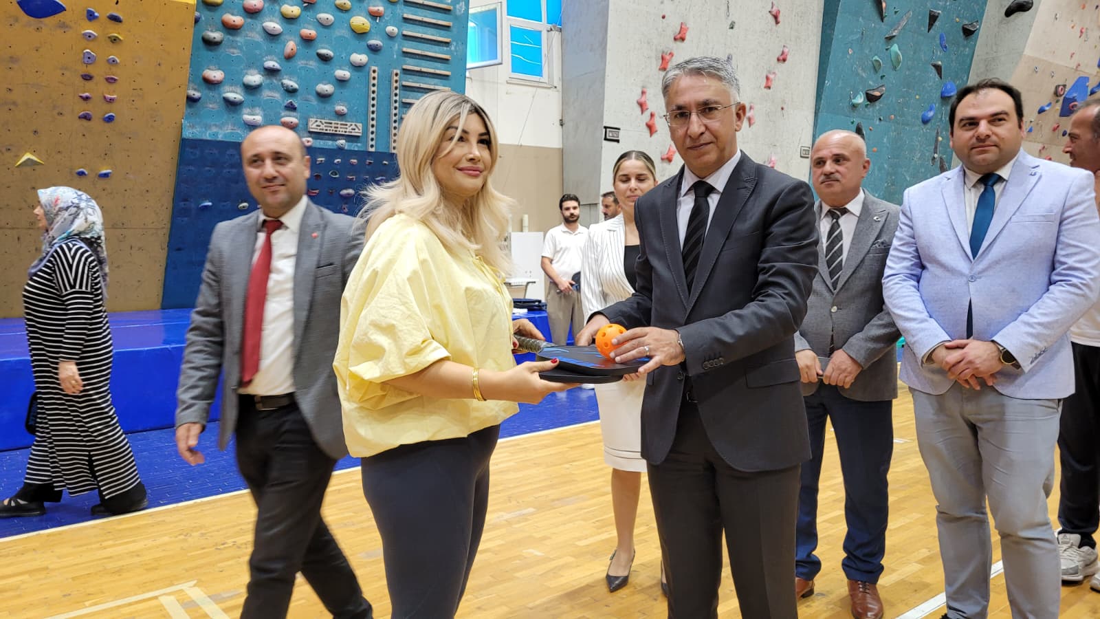 aa-20260909-42424041-42424035-canikte-pickleball-ile-aktif-yasam-ve-spor-kulturu-yayginlastiriliyor.jpg