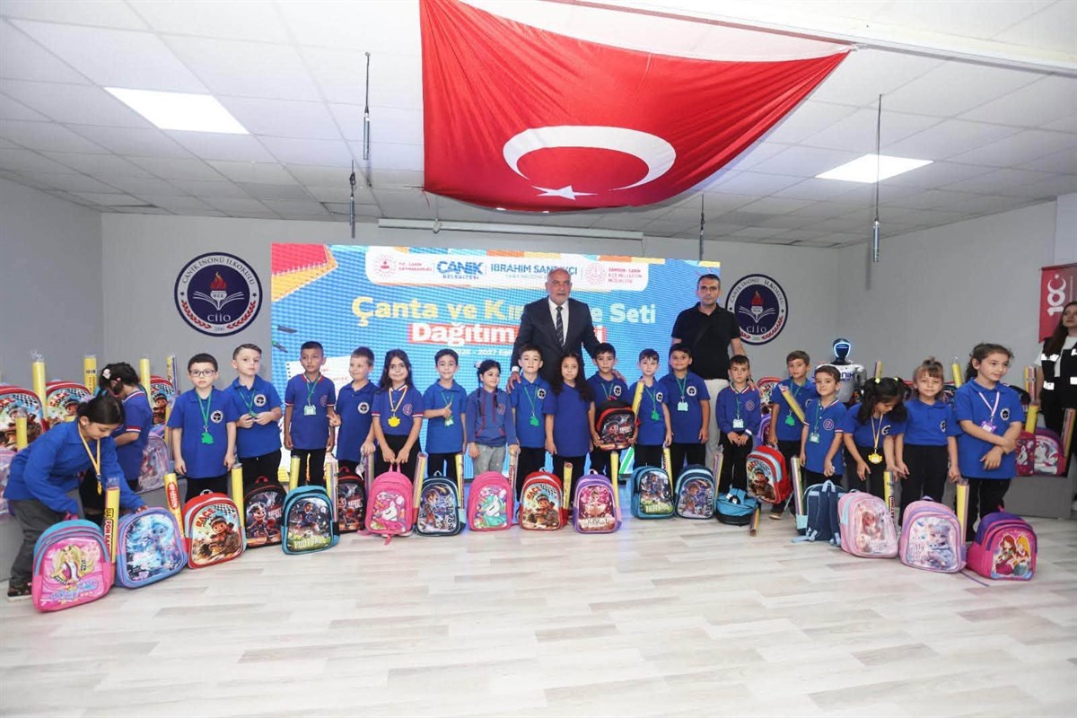 4-canta-ve-kirtasiye-seti-destegi.jpg