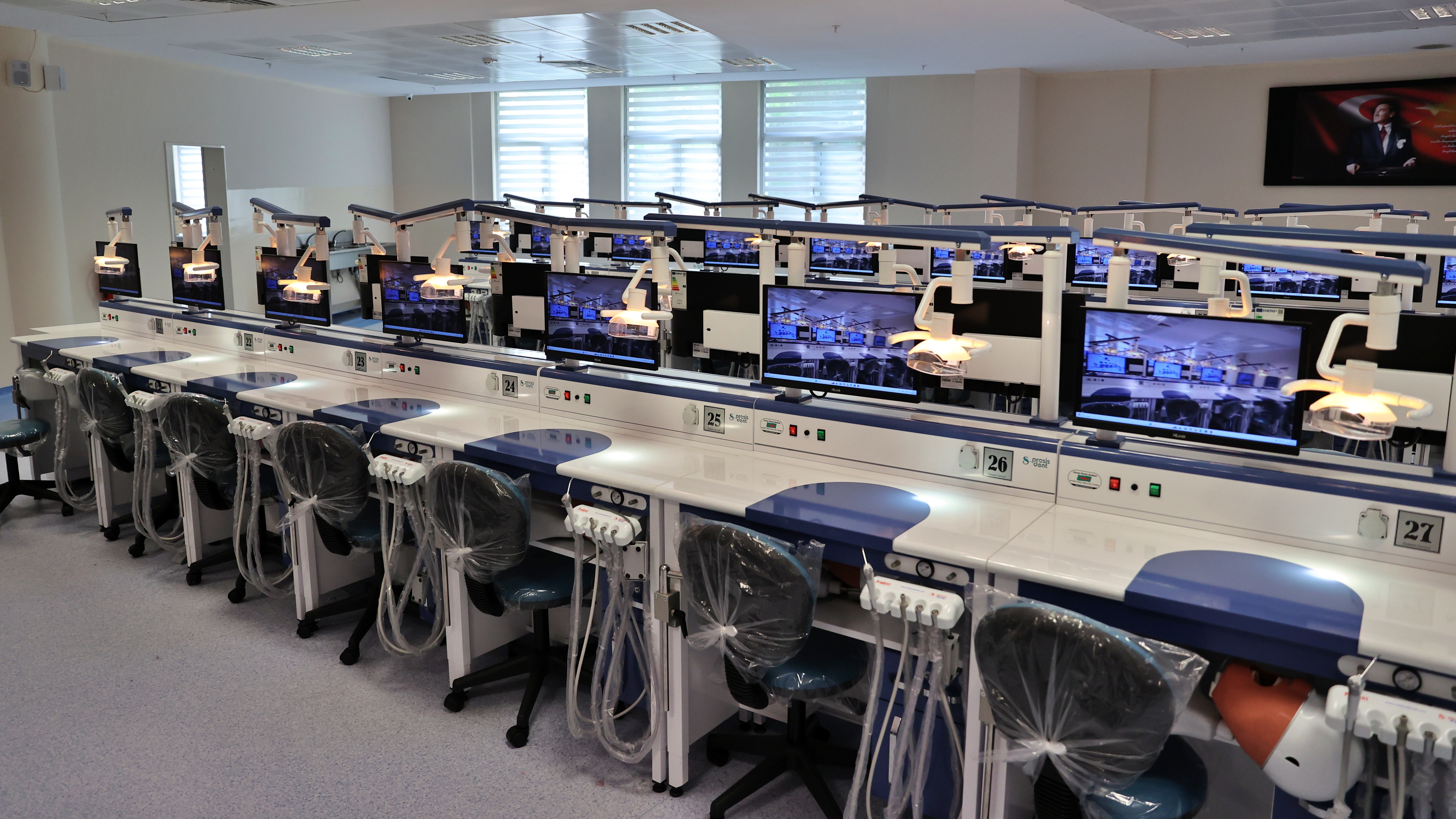 aa-20260921-42529645-42529643-ondokuz-mayis-universitesinde-preklinik-fantom-laboratuvari-hizmete-acildi.jpg