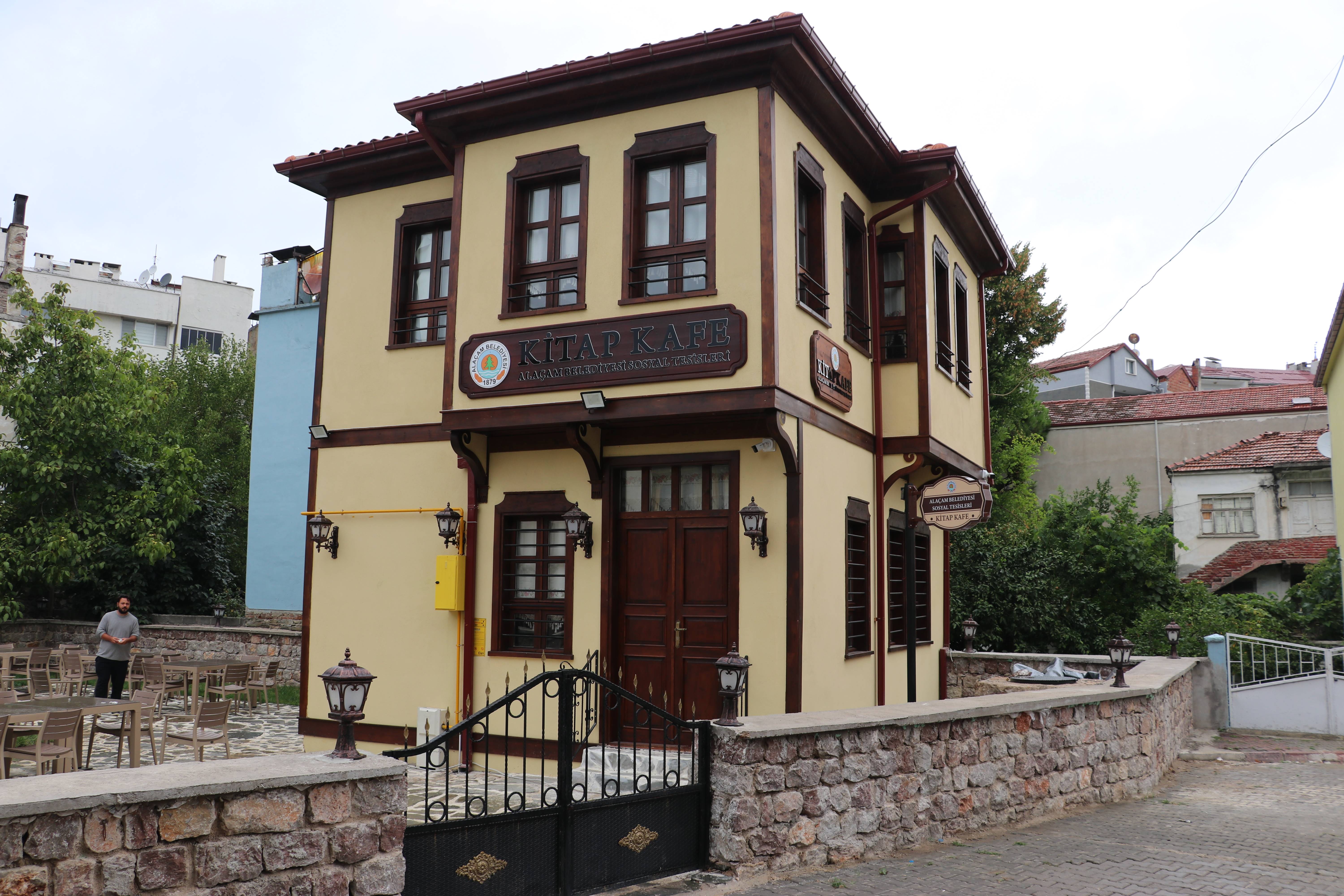 aa-20260922-42538249-42538246-samsunda-tarihi-konak-kitap-kafeye-donusturuldu.jpg
