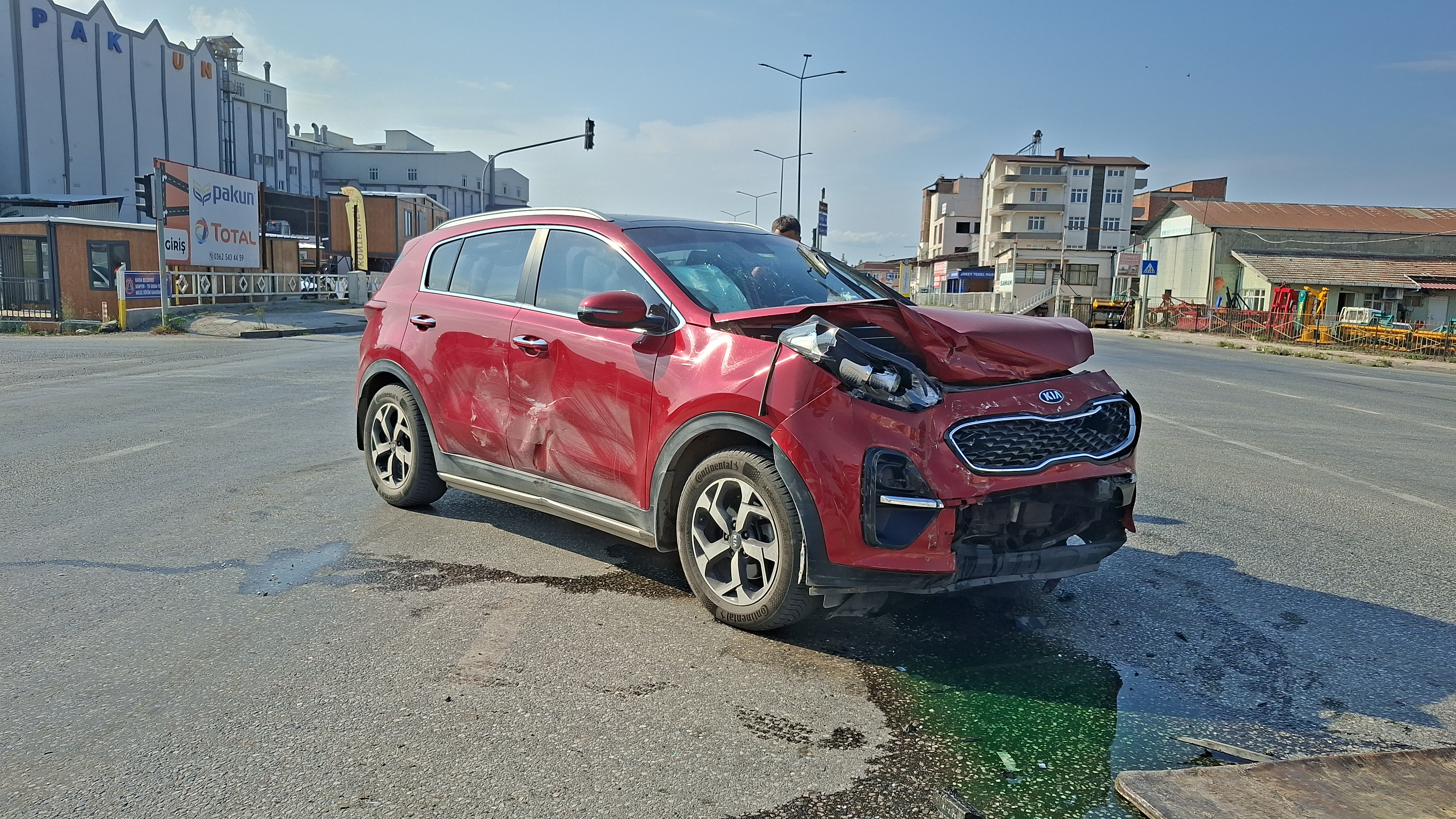 aa-20260922-42541215-42541214-samsunda-iki-aracin-carpistigi-kazada-3-kisi-yaralandi.jpg