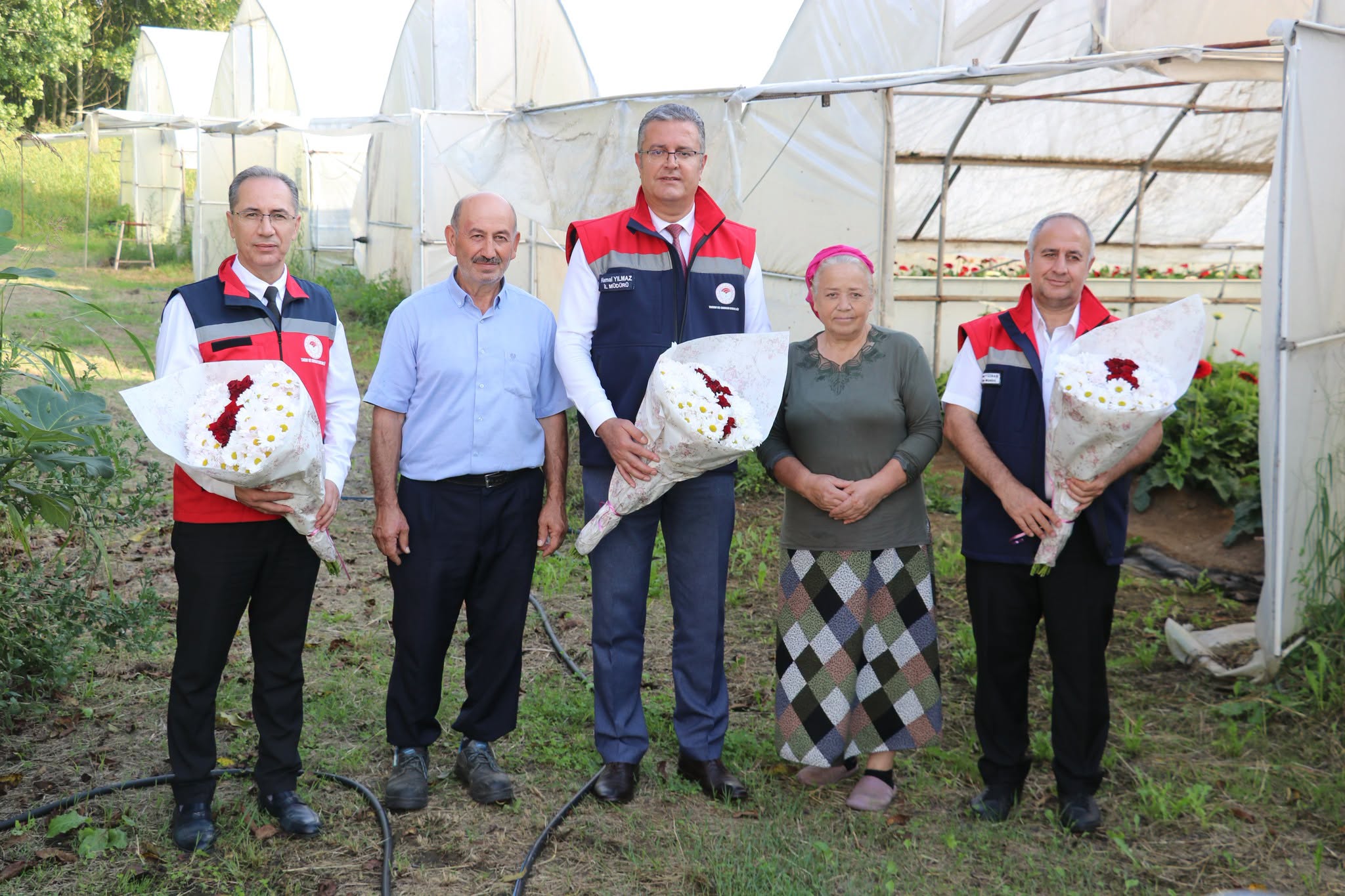 kesme-cicek-uretiminden-yillik-7-milyon-1520215-452226.jpg