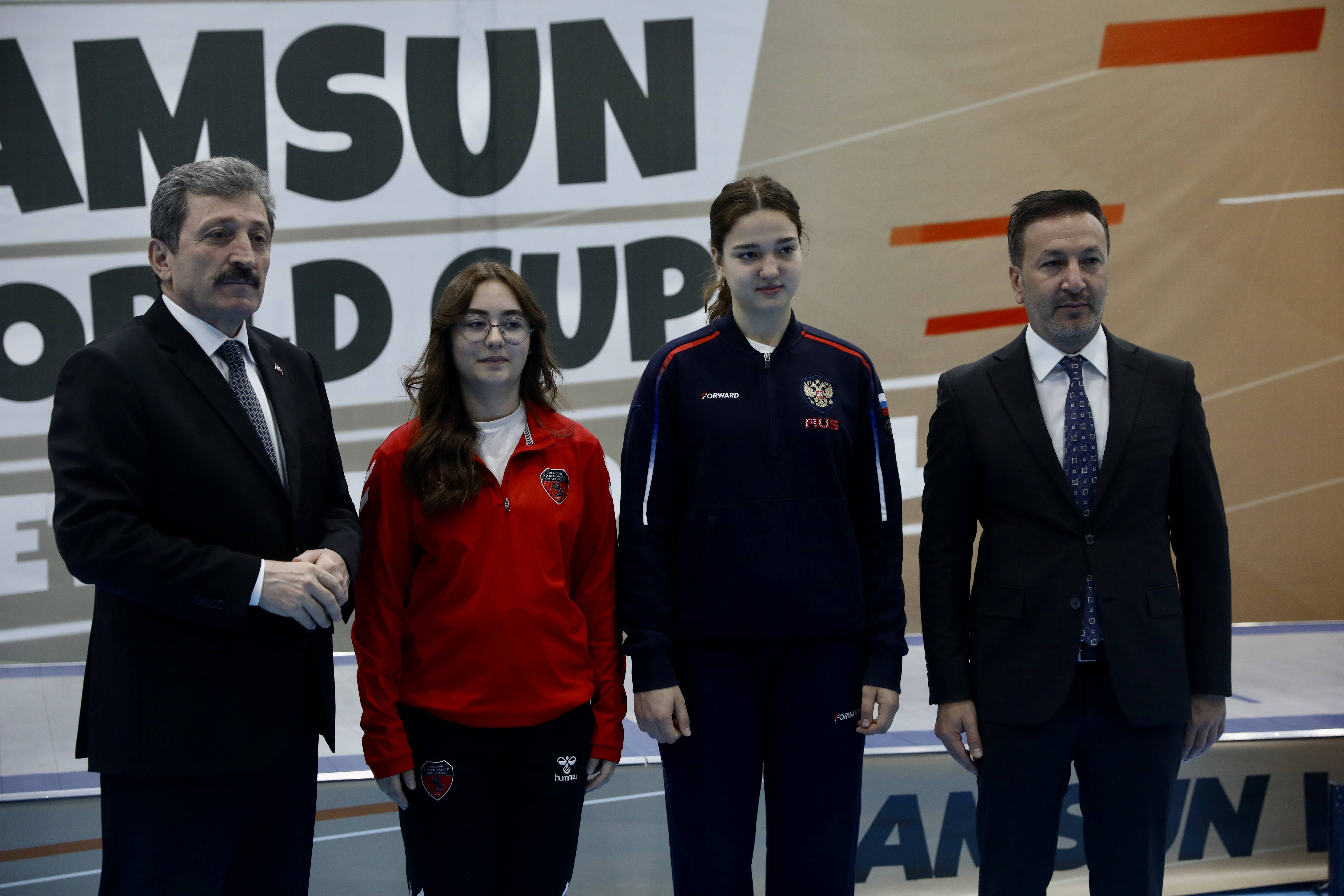 aa-20260925-42567881-42567880-yildizlar-ve-gencler-flore-dunya-kupasinin-acilis-seremonisi-yapildi.jpg