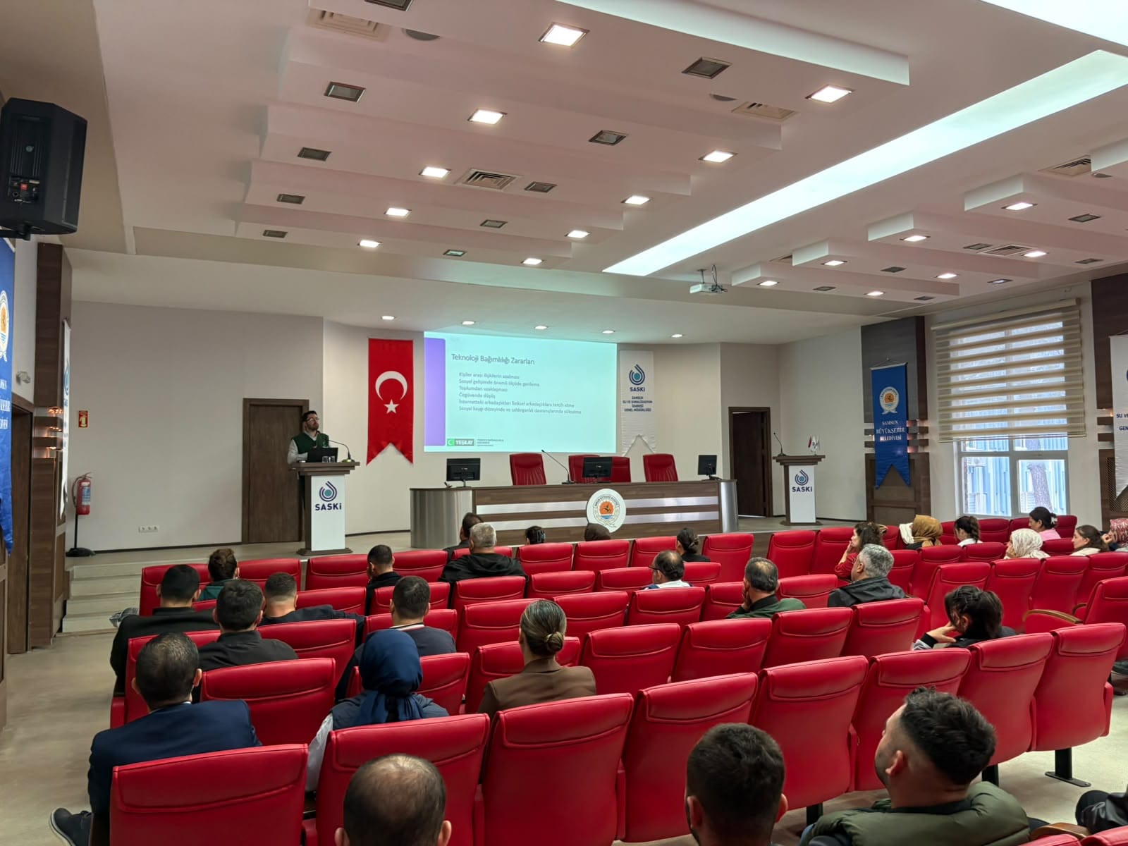 aa-20260928-42589193-42589192-yesilay-samsun-subesi-saski-personeline-bagimlilikla-mucadele-egitimi-verdi.jpg