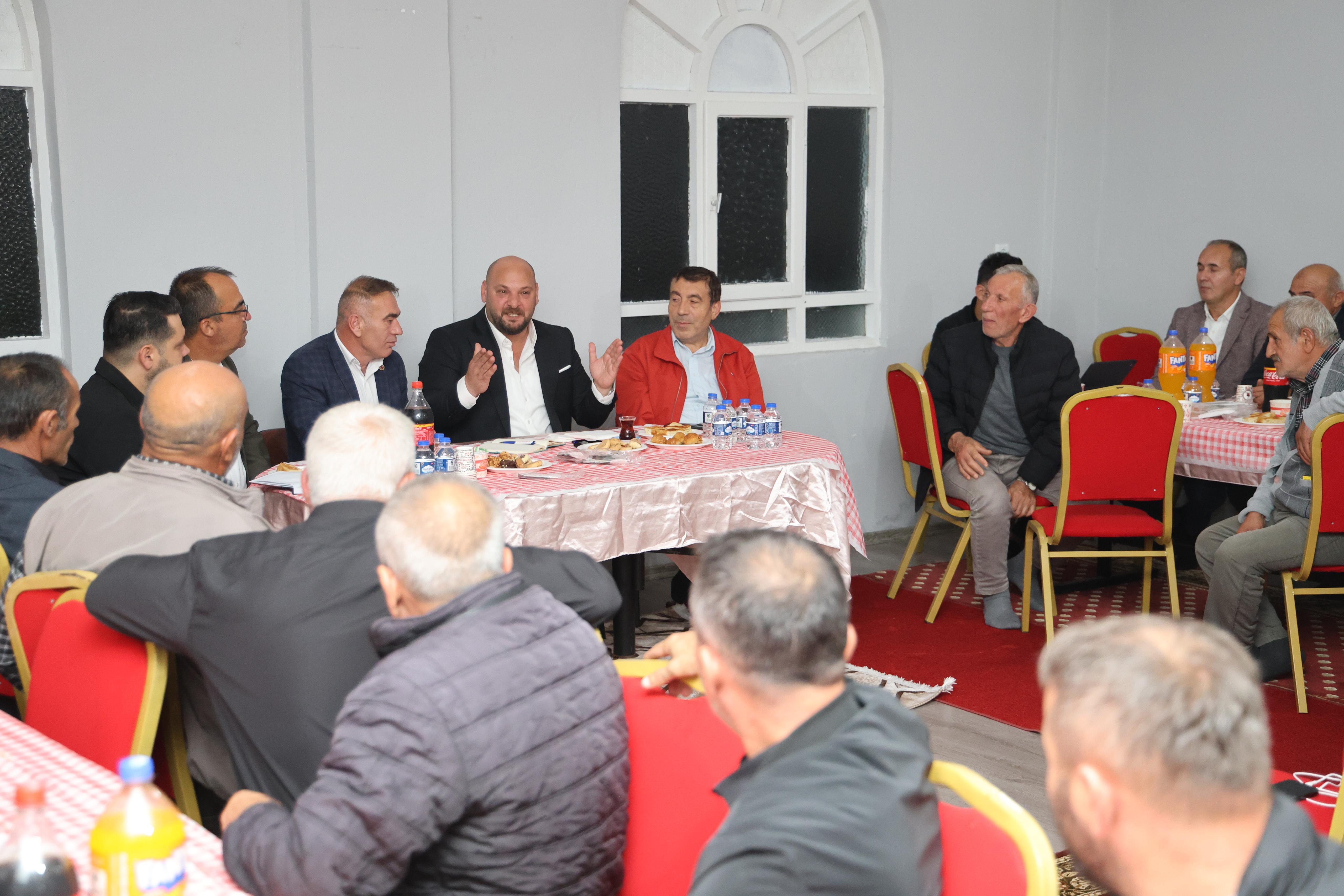 baskan-turkel-kamalida-vatandaslarla-bulustu-5.jpeg