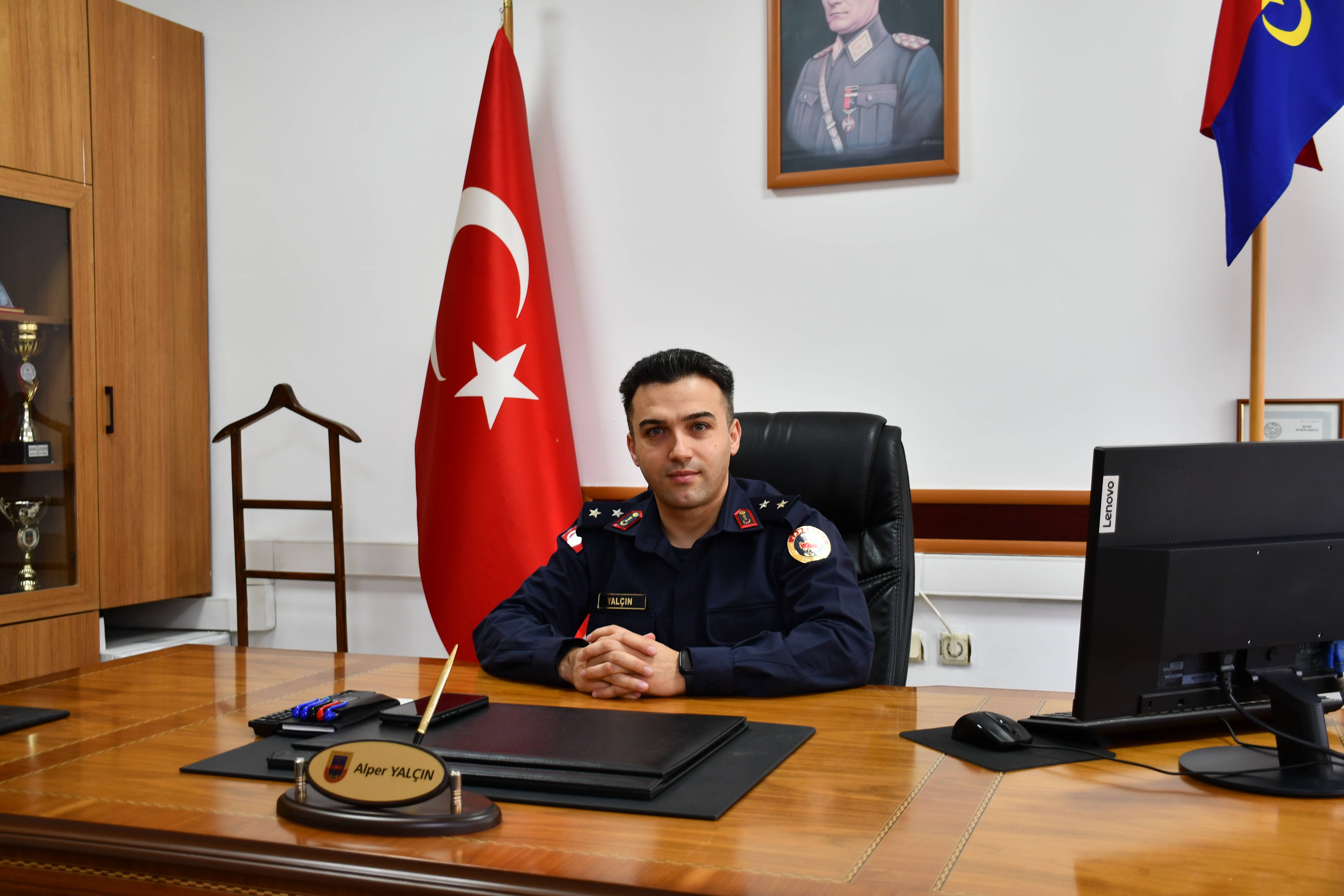 aa-20260930-42612430-42612429-vezirkopru-ilce-jandarma-komutanligina-ustegmen-alper-yalcin-atandi.jpg
