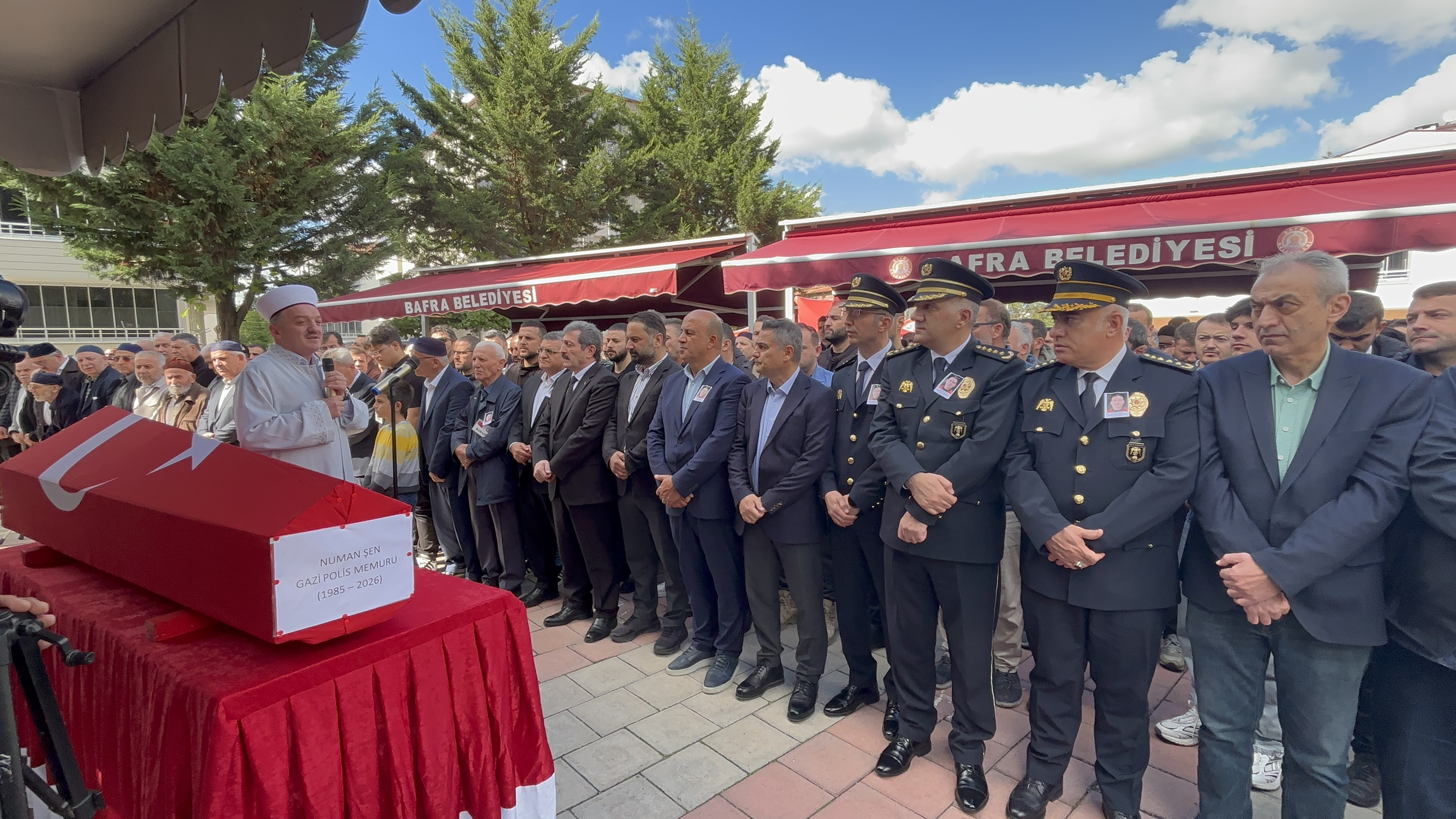 aa-20261003-42641209-42641206-sinopta-teknenin-alabora-olmasi-sonucu-yasamini-yitiren-gazi-polis-memurunun-cenazesi-samsunda-defnedildi.jpg