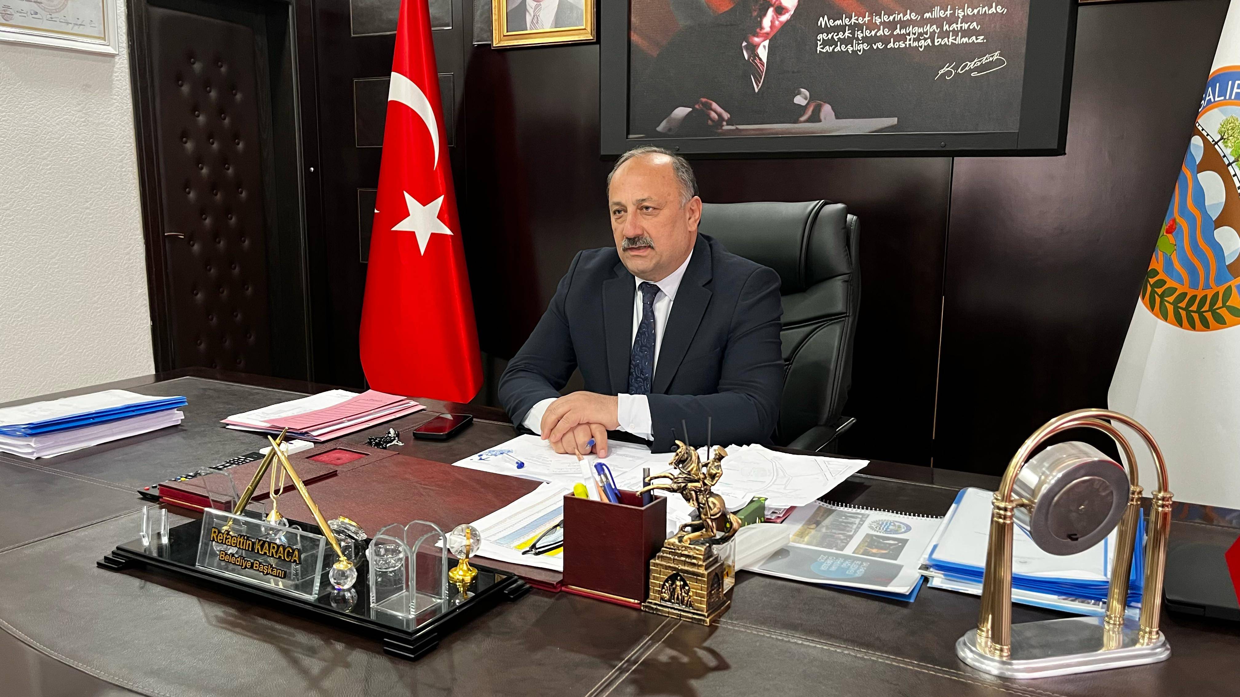 aa-20261006-42664172-42664165-salipazarinda-belediye-serasinda-yetistirilen-lavantalar-toprakla-bulusuyor.jpg