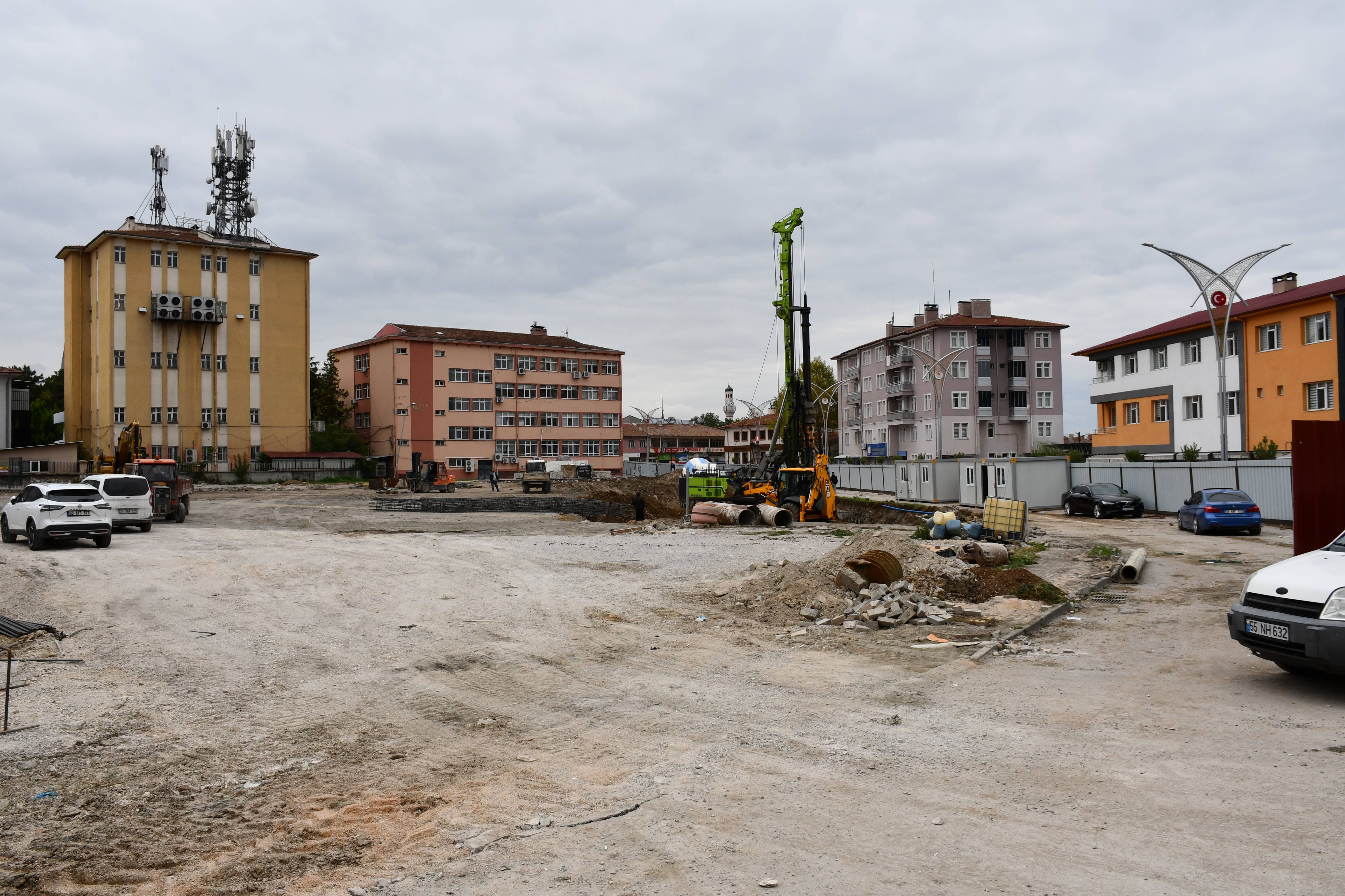 aa-20261007-42679653-42679650-vezirkoprude-meydan-ve-otopark-projesinde-ilk-kazma-vuruldu.jpg