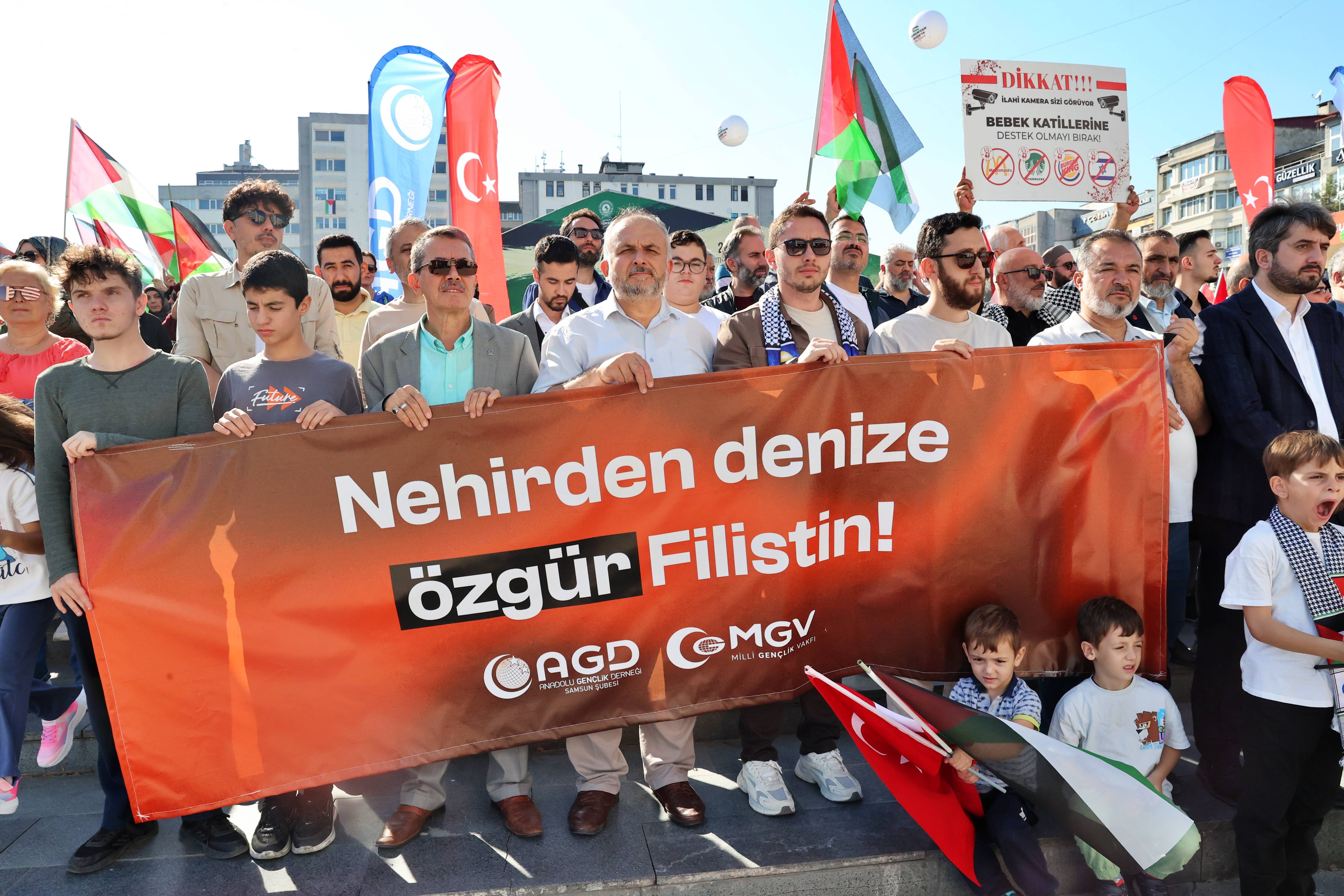 aa-20261011-42724330-42724329-israilin-gazzede-uyguladigi-soykirim-samsunda-protesto-edildi.jpg