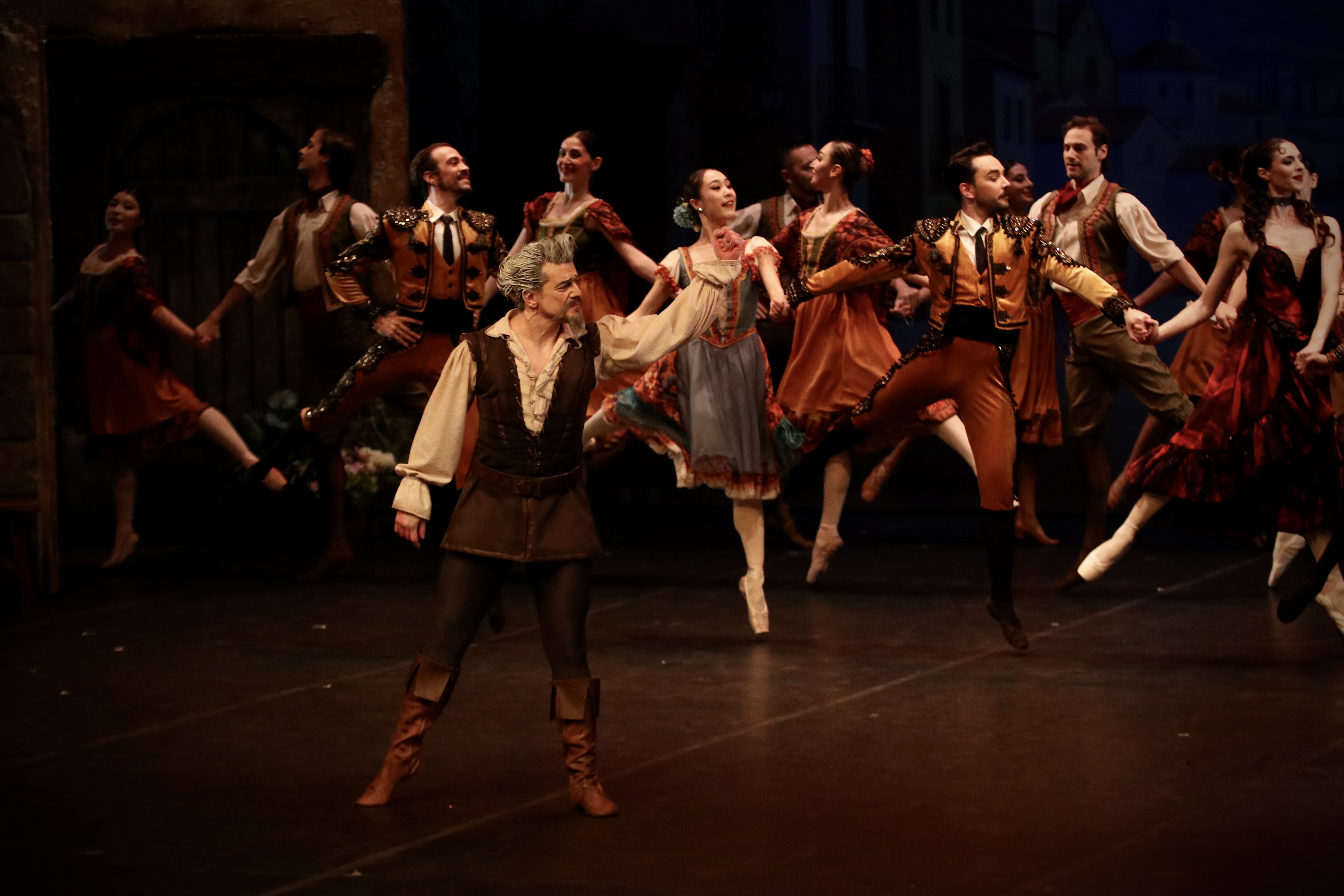 aa-20261022-42837914-42837906-samsun-devlet-opera-ve-balesi-don-kisot-balesinin-promiyerini-yapti.jpg