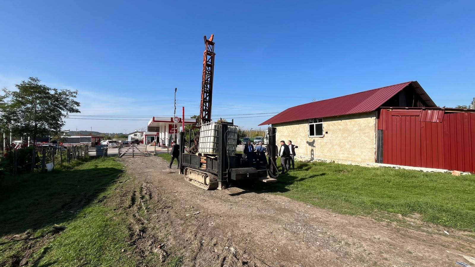 aa-20261026-42870233-42870230-salipazarinda-120-konutluk-toki-projesi-icin-zemin-etudu-basladi.jpg