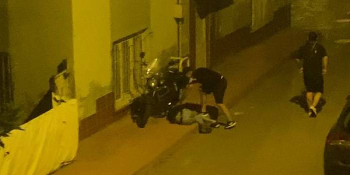 Kavgada iki kişi sokak ortasında darbedildi