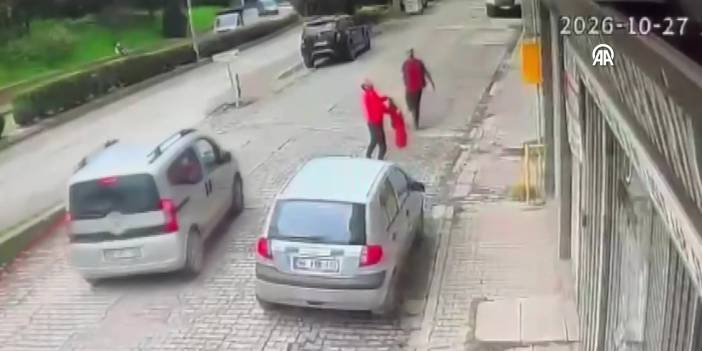 Yüksekten düşen kedi montla kurtarıldı